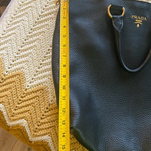 Prada large hobo handbag with adjustable strap. - Picture 12 of 13